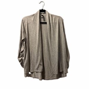 Ginger cardigan grey has slight pilling